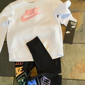 2 pc nike jogging set